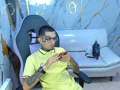 Boy tatto77 online show from June 30, 12:44 am