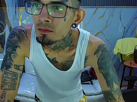 Boy tatto77 online show from July 9, 1:20 am