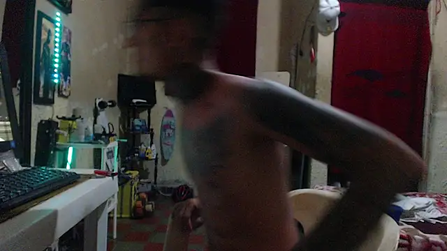 Boy tatto77 online show from July 11, 3:31 am
