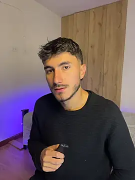 LIAM COLT online show from April 19, 12:22 am