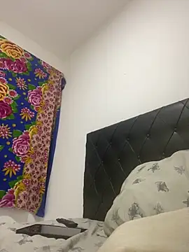 Nini  online show from March 13, 7:09 pm