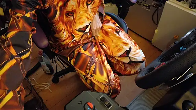 Gay-Versaut online show from May 21, 7:10 pm