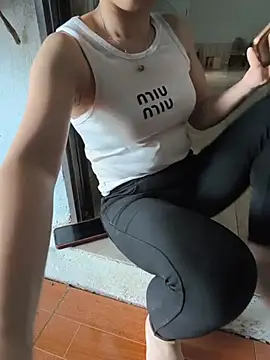 Snapshot of Sweet-Berryy chatting on June 25, 1:27 am Sweet-Berryy online show from June 25, 1:27 am