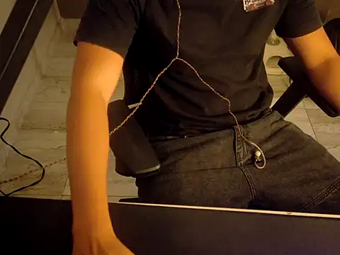 valentino2026 online show from January 13, 12:38 am