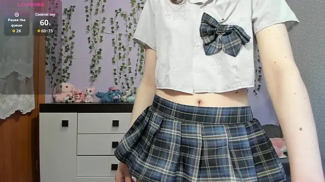 Snapshot of Yoonhee_ki chatting on April 22, 1:56 pm Yoonhee ki online show from April 22, 1:56 pm