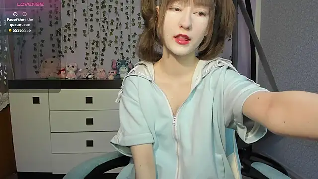 Snapshot of Yoonhee_ki chatting on May 7, 12:54 pm Yoonhee ki online show from May 7, 12:54 pm