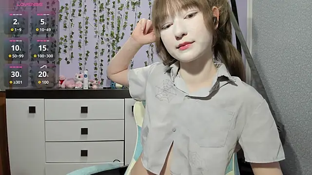 Snapshot of Yoonhee_ki chatting on May 25, 5:30 pm Yoonhee ki online show from May 25, 5:30 pm