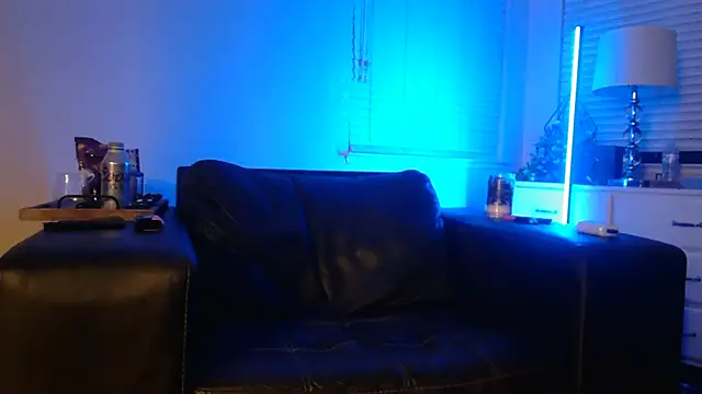 Snapshot of MISTERANDDEMI chatting on February 15, 7:51 am MISTERANDDEMI online show from February 15, 7:51 am