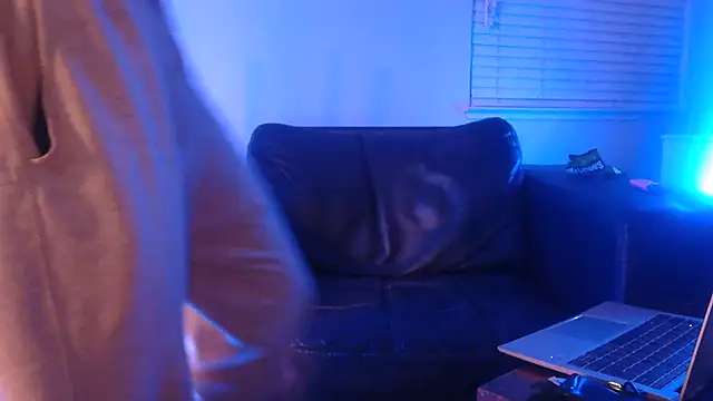 Snapshot of MISTERANDDEMI chatting on February 20, 6:59 am MISTERANDDEMI online show from February 20, 6:59 am