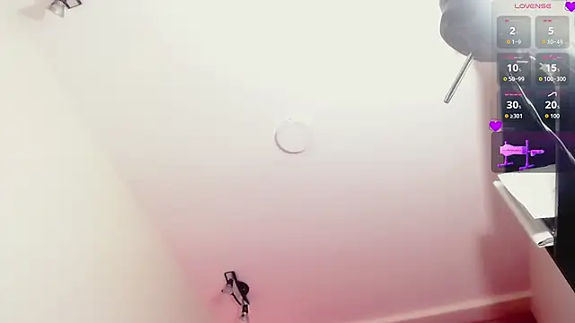 Snapshot of Agatha_Dubois4_ chatting on January 18, 1:53 am Agatha Dubois4 online show from January 18, 1:53 am