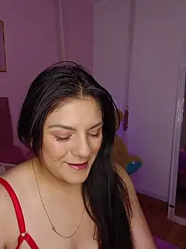 Snapshot of paulina_coxx chatting on January 8, 12:07 pm paulina coxx online show from January 8, 12:07 pm