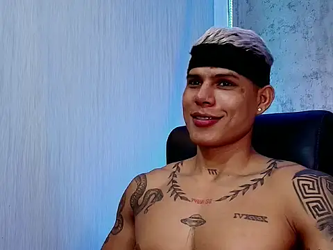 Snapshot of oruz_stud chatting on February 5, 1:38 pm oruz stud online show from February 5, 1:38 pm