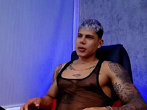 Snapshot of oruz_stud chatting on February 27, 1:33 pm oruz stud online show from February 27, 1:33 pm