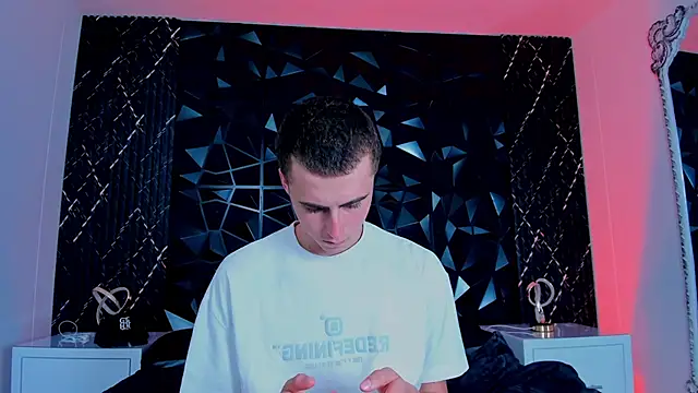 SpaceBoy1 online show from February 13, 9:11 pm