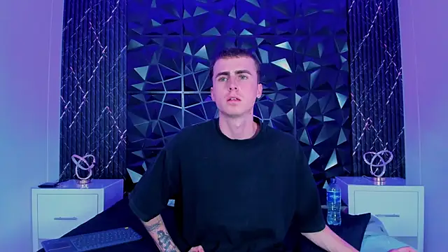 SpaceBoy1 online show from February 19, 8:49 pm