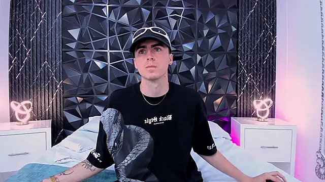 SpaceBoy1 online show from February 28, 8:54 pm