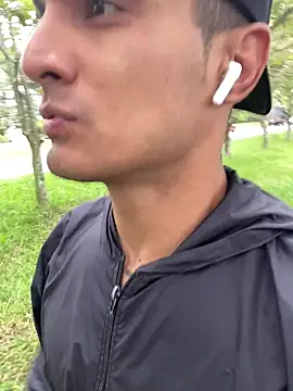 Maicol xxxx online show from February 24, 1:09 pm