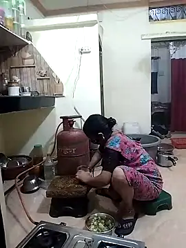 Snapshot of kaamuk_madhu chatting on February 3, 6:40 am kaamuk madhu online show from February 3, 6:40 am