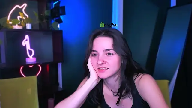 Snapshot of lole_ti chatting on April 8, 6:41 pm lole ti online show from April 8, 6:41 pm