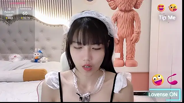 Snapshot of zhnmjx2025 chatting on February 8, 2:09 pm zhnmjx2025 online show from February 8, 2:09 pm