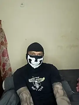 Snapshot of CharlieXXX67 chatting on February 8, 1:25 pm CharlieXXX67 online show from February 8, 1:25 pm