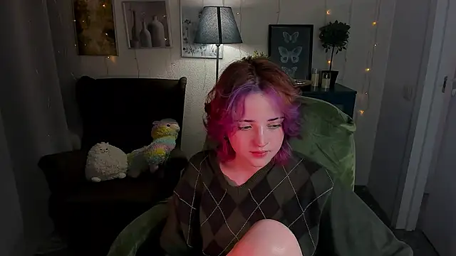 Snapshot of SarahShelby chatting on April 30, 11:20 pm SarahShelby online show from April 30, 11:20 pm