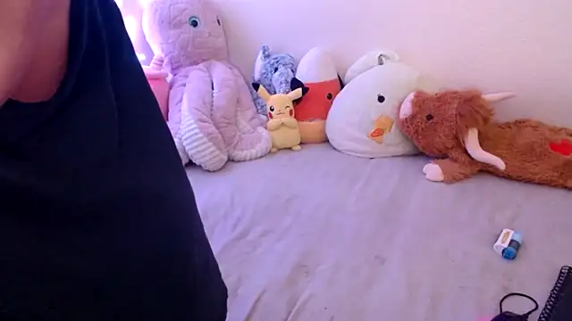 GabbyDaniella online show from March 11, 6:30 am