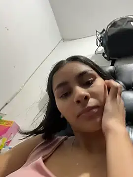 Snapshot of ManuelaEvans_ chatting on February 5, 12:48 am ManuelaEvans online show from February 5, 12:48 am