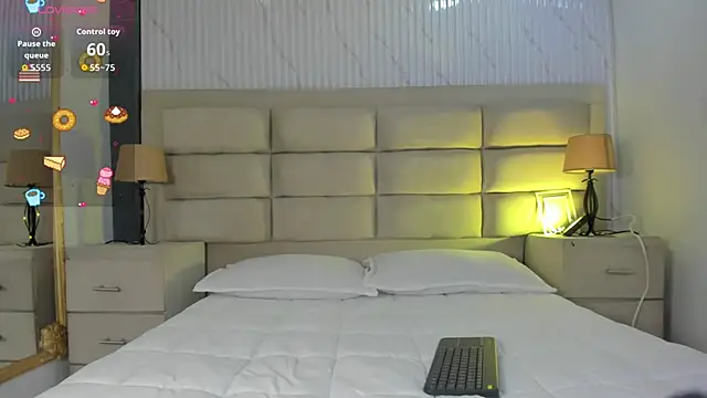 Snapshot of ManuelaEvans_ chatting on February 23, 9:34 pm ManuelaEvans online show from February 23, 9:34 pm