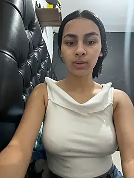 Snapshot of ManuelaEvans_ chatting on February 24, 8:07 pm ManuelaEvans online show from February 24, 8:07 pm