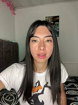 junorise23 online show from March 3, 4:40 am