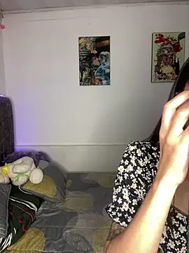 junorise23 online show from April 7, 3:40 am