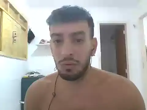 Snapshot of alpalo420 chatting on March 3, 9:21 pm alpalo420 online show from March 3, 9:21 pm