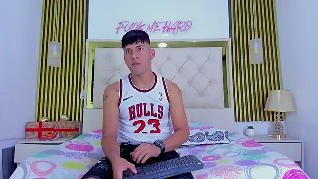 Sweet kevin1 online show from January 7, 6:16 am