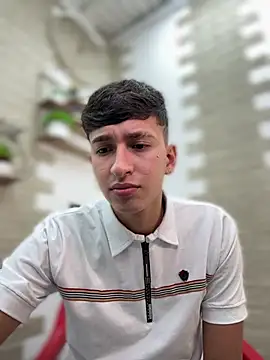 neithan sleitherx online show from February 3, 5:05 am