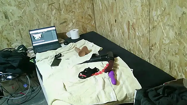 97sexboy97 online show from February 15, 7:38 am