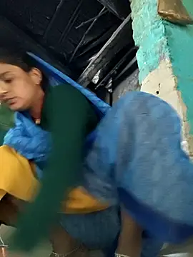 Snapshot of Madhu_cute chatting on February 18, 2:18 am Madhu cute online show from February 18, 2:18 am