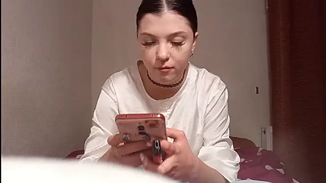 Snapshot of LexusGirls chatting on February 1, 7:56 pm LexusGirls online show from February 1, 7:56 pm