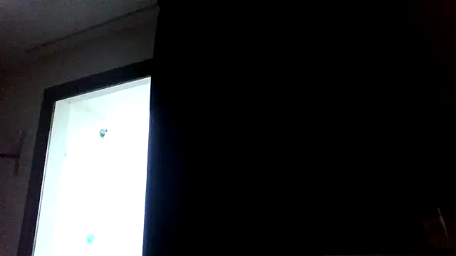 jennyblondeuk online show from April 17, 6:33 pm