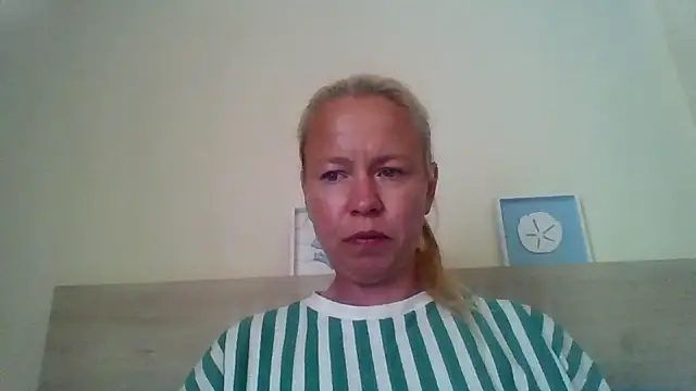 Snapshot of jennyblondeuk chatting on April 28, 4:34 pm jennyblondeuk online show from April 28, 4:34 pm