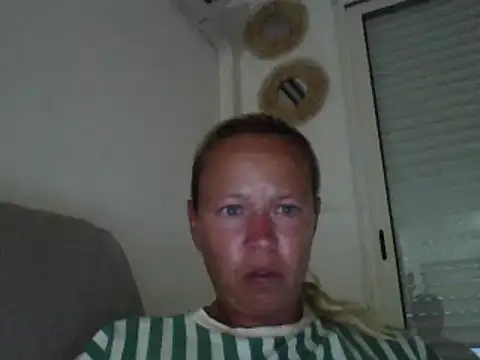 jennyblondeuk online show from June 30, 7:48 pm