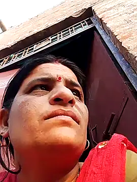 CUTE Ishpa online show from January 19, 11:25 am