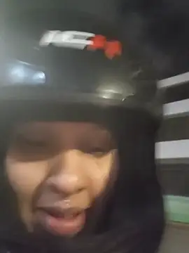 ashley-17 online show from March 5, 3:35 am