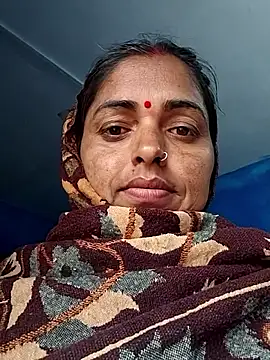 Snapshot of Mahima_rani34 chatting on February 3, 3:15 am Mahima rani34 online show from February 3, 3:15 am