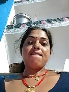 Snapshot of Mahima_rani34 chatting on May 3, 9:43 pm Mahima rani34 online show from May 3, 9:43 pm