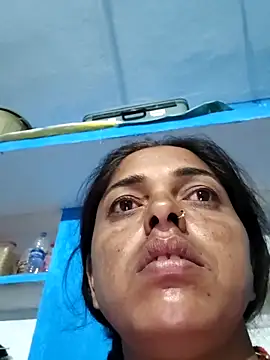 Snapshot of Mahima_rani34 chatting on May 7, 10:37 pm Mahima rani34 online show from May 7, 10:37 pm