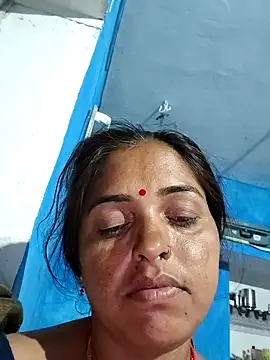 Snapshot of Mahima_rani34 chatting on May 9, 9:42 pm Mahima rani34 online show from May 9, 9:42 pm
