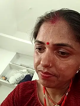 Snapshot of Mahima_rani34 chatting on May 13, 12:02 pm Mahima rani34 online show from May 13, 12:02 pm