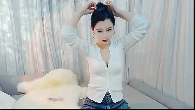 HCOCO online show from March 30, 2:18 pm