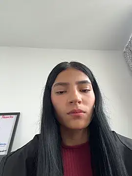 Snapshot of Ema_Rose_ chatting on June 19, 4:11 pm Ema Rose online show from June 19, 4:11 pm
